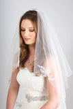 LACE APPLIQUE VEIL WITH PEARL